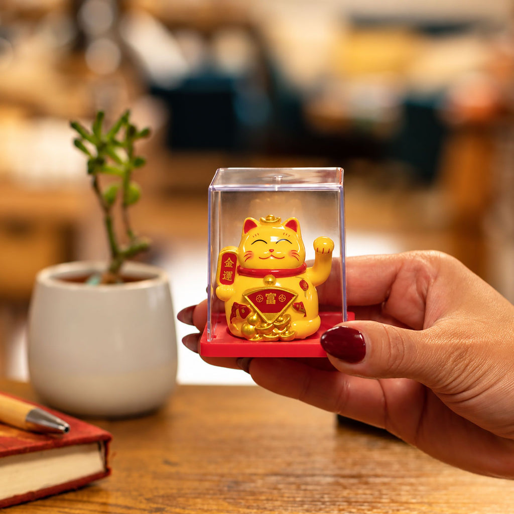 Mini Gato de la Suerte en Caja con Energía Solar - Amarillo